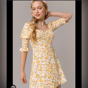 Francesca’s Collection by Mi Ami Lemon Print Dress 🍋